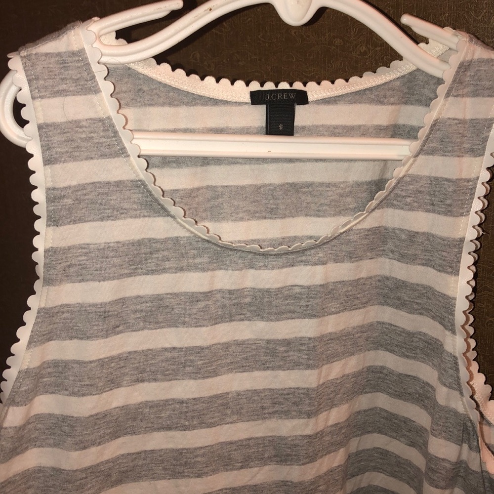 Adorable lightweight J.Crew tank